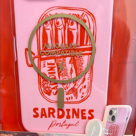XO Poppy Sardine Phone Case 💖🐟 - Picture 7 of 7